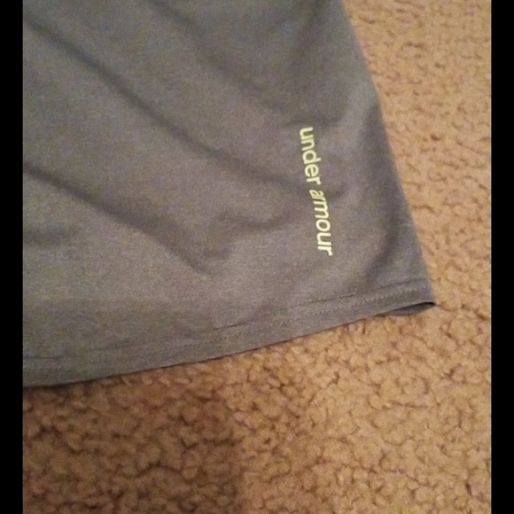 Under Armour Fitted Shirt Size Large - Picture 4 of 6